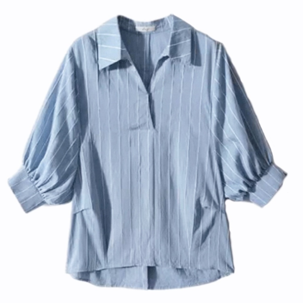 Women’s Blue Striped Blouse 3/4 Sleeve Puff Sleeve V-Neck Hi-Low Hem Button Back